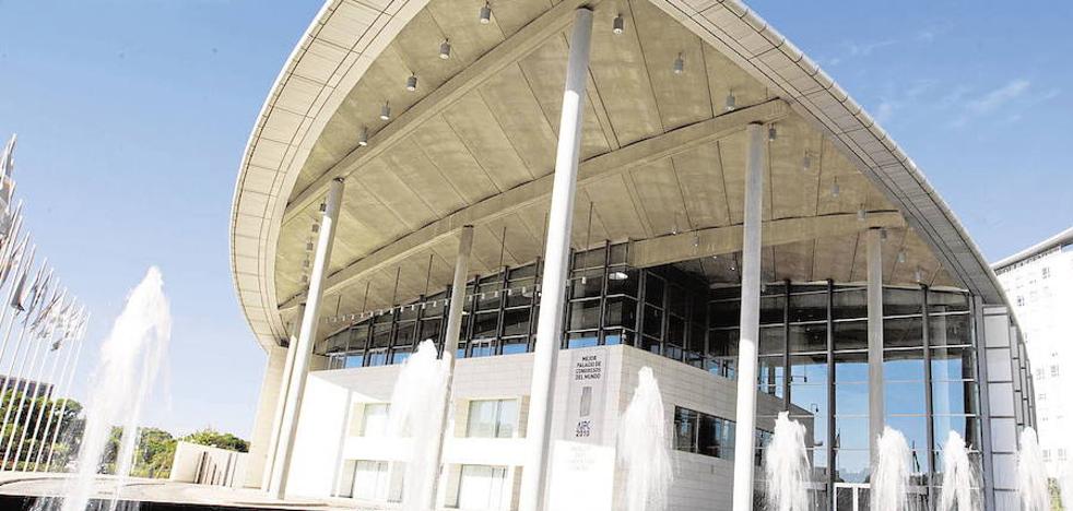 El Palacio de Congresos aplaza su decisión de suprimir las láminas de agua