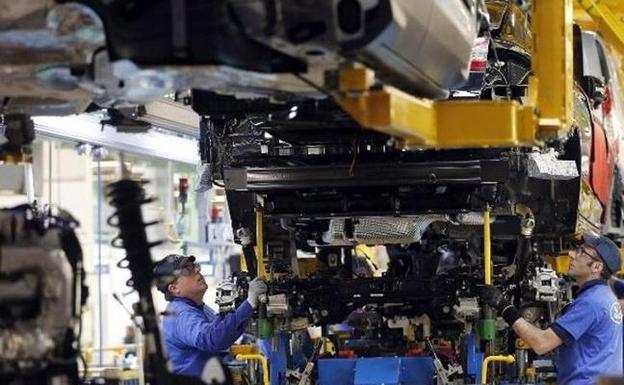 El número de trabajadores de Ford Almussafes, casi igual que el del municipio