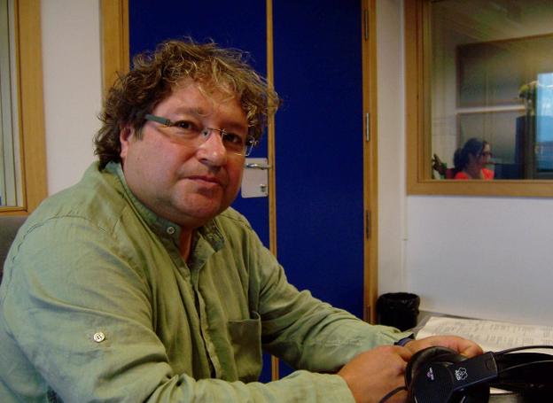 Un exdirigente de Podemos, imputado por un encargo a dedo de la edil de Educación