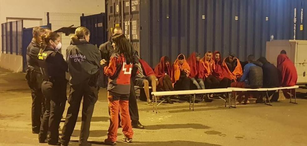 Una nueva oleada de pateras eleva a a 300 los inmigrantes que han llegado ilegalmente a la Comunitat