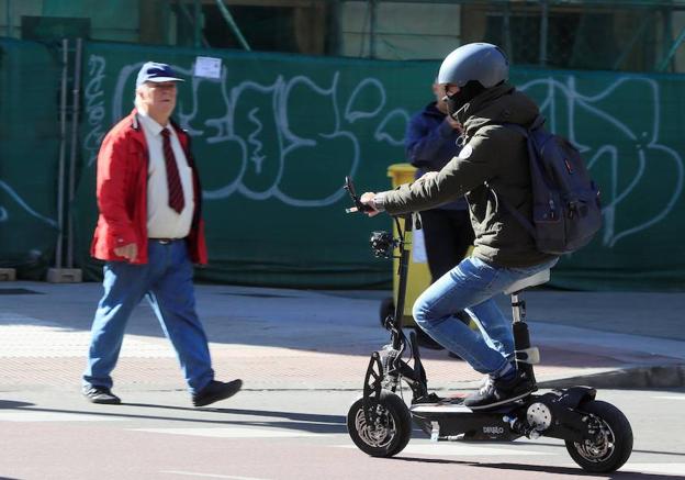 El Gobierno promueve un seguro obligatorio para patinetes eléctricos y bicicletas