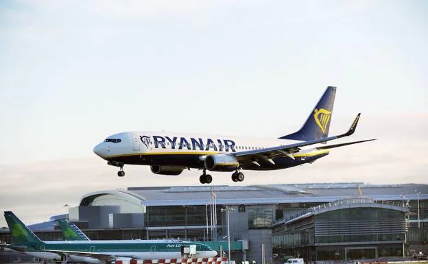 Dos vuelos de Ryanair se cruzan con trayectorias próximas al rumbo de colisión