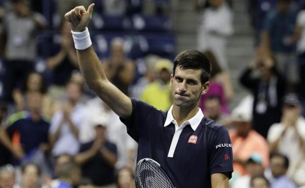 Djokovic se asoma en París al número uno de Nadal