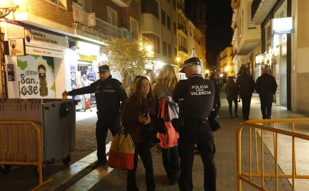 Ocho reyertas en la noche de Halloween en Valencia y 28 actas policiales por botellón