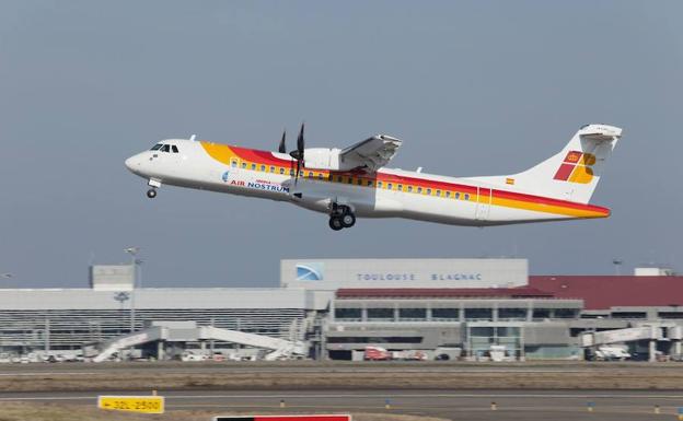 Los pilotos de Air Nostrum convocan tres días de huelga en noviembre