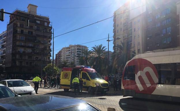 Un tranvía atropella mortalmente a un anciano en Primado Reig