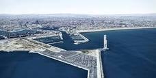 Una empresa propone levantar en la Marina de Valencia una torre eólica de 170 metros