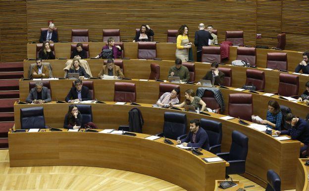 Les Corts rechaza las enmiendas a la totalidad de PP y Cs a los presupuestos