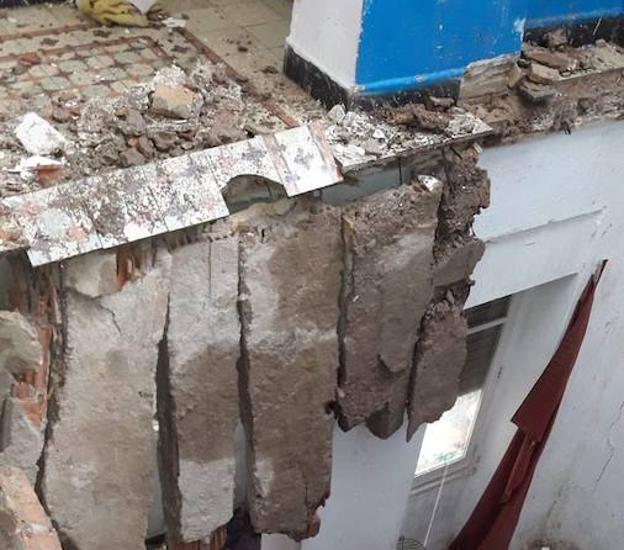 Se desploma una vivienda en la calle Progreso del Cabanyal