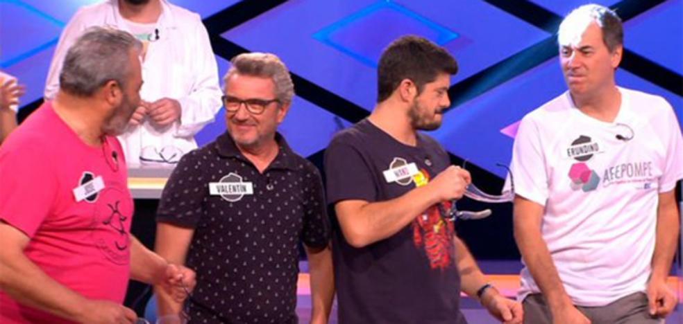 Una misteriosa nota de amor 'enfrenta' a Los Lobos de 'Boom'