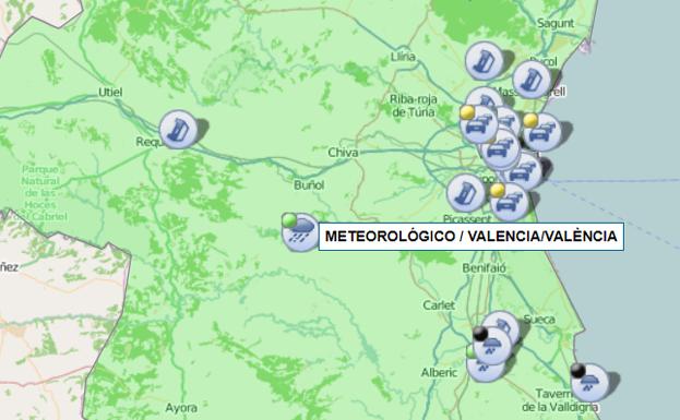 Dos carreteras siguen cortadas por inundaciones y la lluvia dificulta los accesos y salidas de Valencia