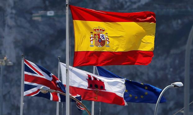 La Moncloa redobla la presión por Gibraltar ante el encuentro hoy de May con Juncker en Bruselas