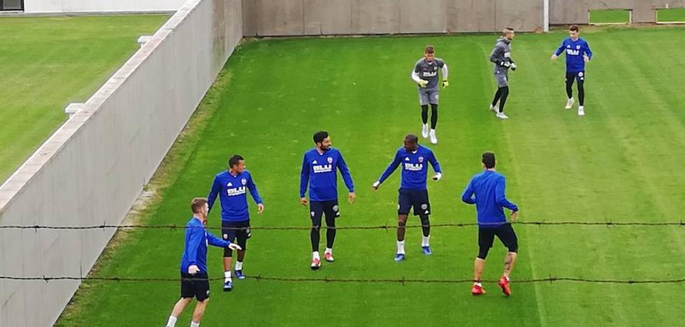 Marcelino arropa a Guedes