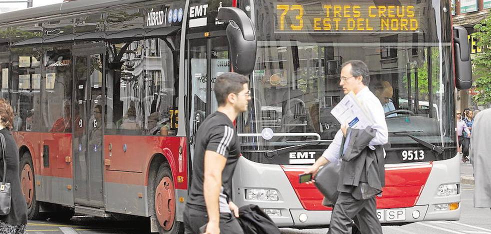 La mitad de las líneas de la EMT de Valencia acumulan más retrasos que el año pasado