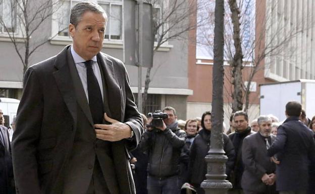 Zaplana, seis meses encarcelado sin convencer a la Justicia del riesgo que sufre