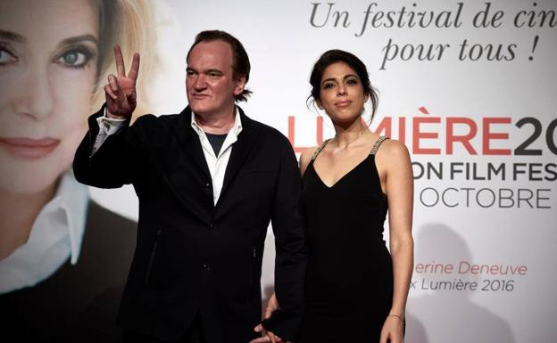 Quentin Tarantino se casa con la modelo Daniella Pick