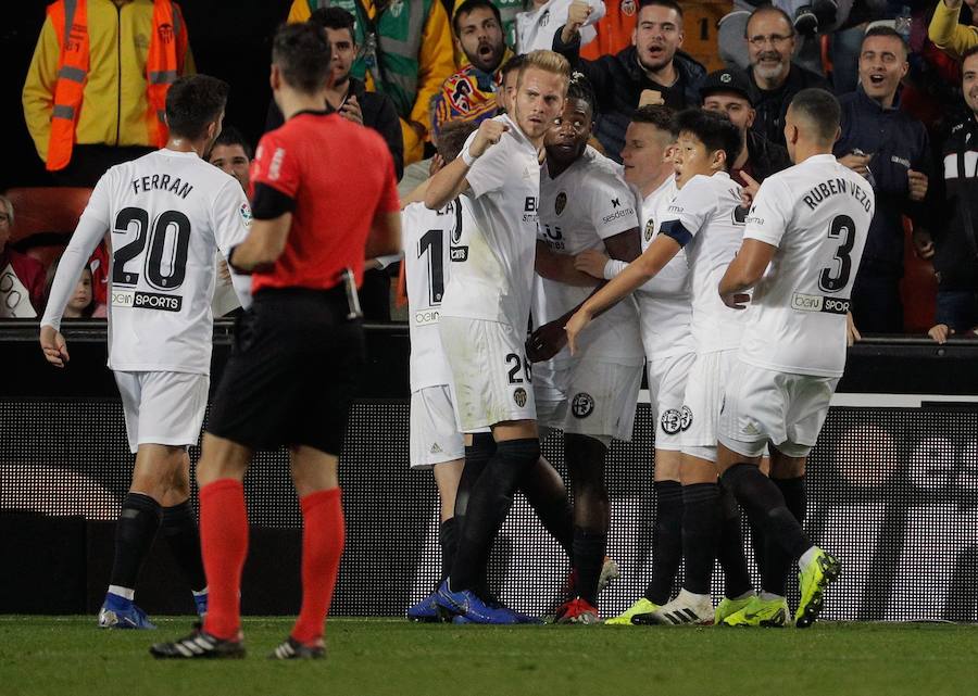 Fotos del Valencia - Ebro en Mestalla