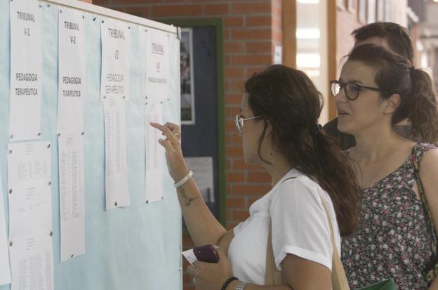 Casi un centenar de aspirantes impugnan ante el TSJCV las oposiciones a maestros