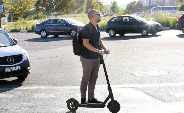 La Marina admite que no podrá evitar que los patinetes salgan a la calle