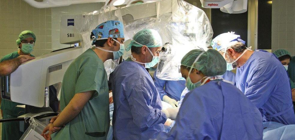 La renuncia a operar por la tarde se extiende a más especialidades médicas
