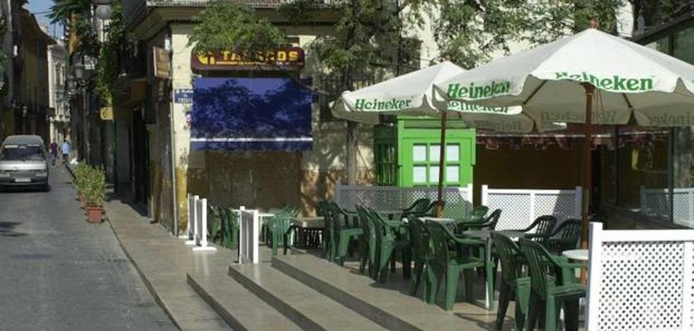 Los hosteleros se unen para convocar protestas contra la reducción de horarios