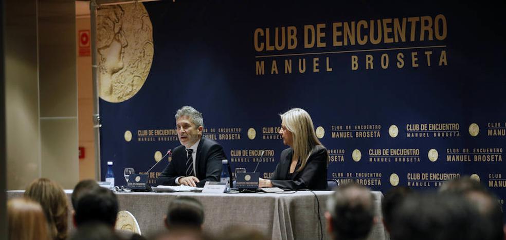 Interior reconoce la dificultad en el retorno de inmigrantes a sus países