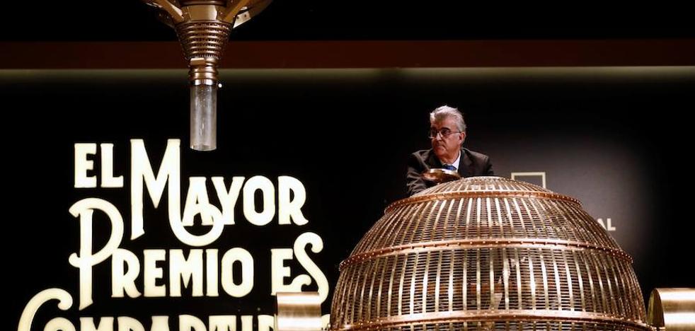 67774, cuarto premio de la lotería de Navidad 2018, cae en siete localidades de la Comunitat y deja dos millones de euros en Valencia