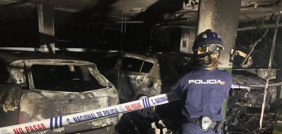 El incendio de un garaje obliga al desalojo de 300 vecinos en Mislata