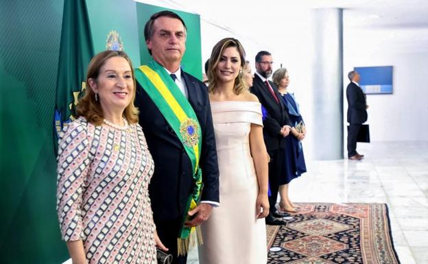 El Gobierno de Bolsonaro destituirá a los funcionarios con ideas «comunistas»