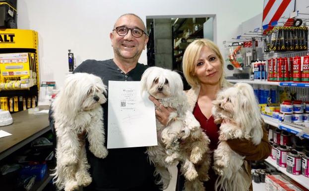 El valenciano ganador de los 80 millones de euros de la Primitiva: «Mi familia se merece este premio, la crisis nos pasó mucha factura»