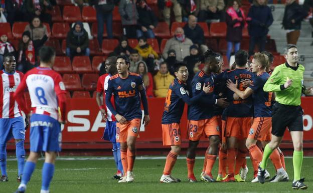 VÍDEO | El gol de Parejo ante el Sporting