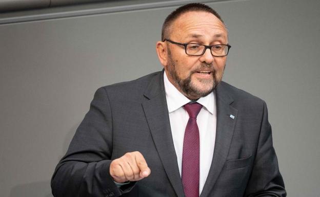 La brutal paliza a un líder ultraderechista indigna a Alemania