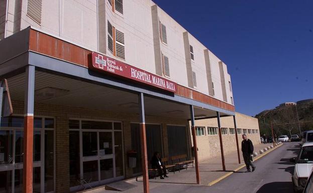Buscan a dos hombres por una agresión sexual a una trabajadora junto al parking del hospital de Villajoyosa
