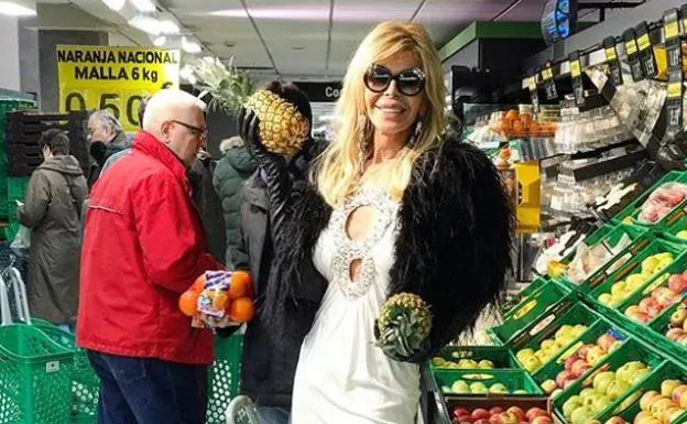 Bibiana Fernández, de compras en Mercadona