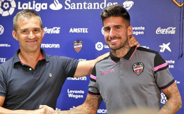 Samu García deja el Levante