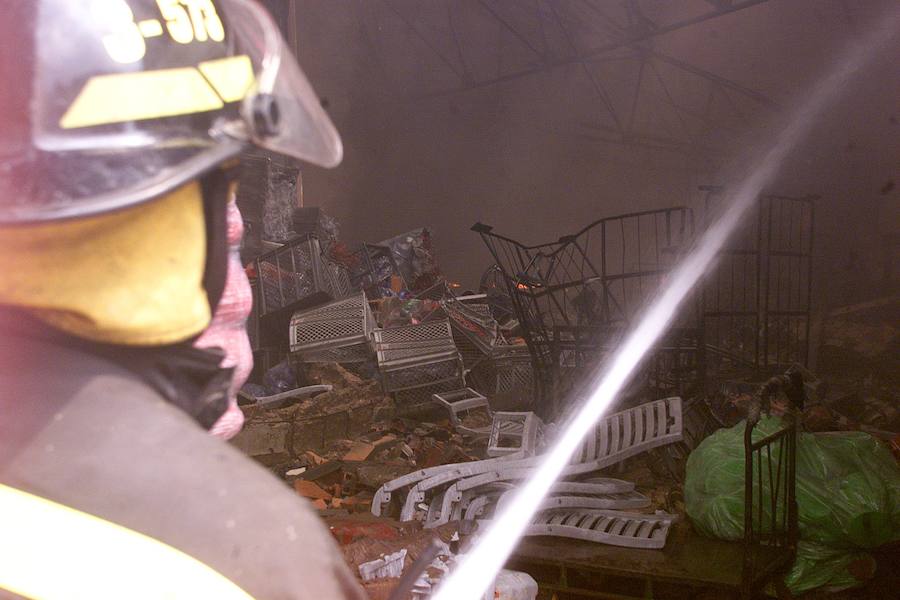 Incendio industrial en una planta de reciclaje de San Antonio de Benagéber