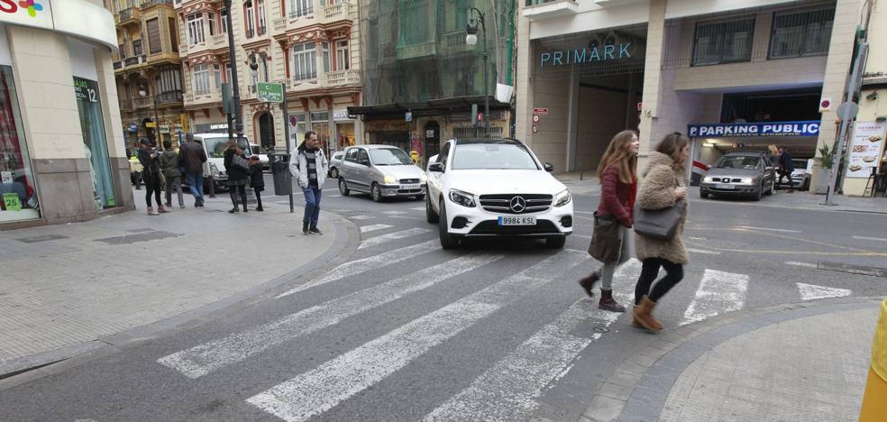 Grezzi informa ahora a comerciantes del Ensanche de un carril bici ya en obras