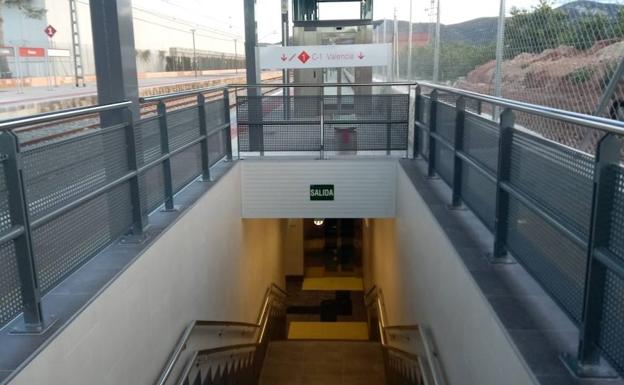 La estación de tren de Xeraco estrena el paso subterráneo tras años de reivindicaciones