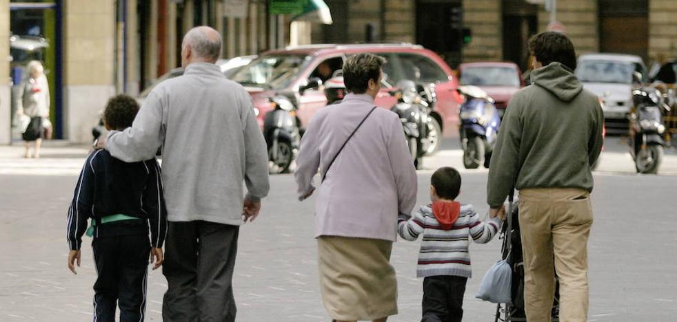 El Síndic pide descuentos para familias numerosas en los polideportivos de Valencia