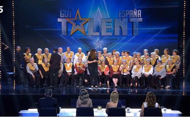 El coro valenciano de Les Veus de la Memòria emociona en 'Got Talent'