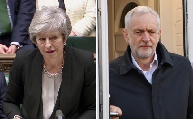 Corbyn tienta a May con un acuerdo y un suicidio