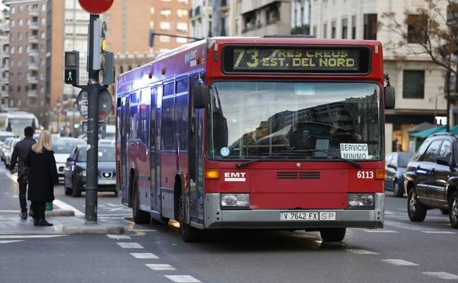 Los trabajadores del metro y la EMT vuelven a coincidir hoy al convocar sendos paros
