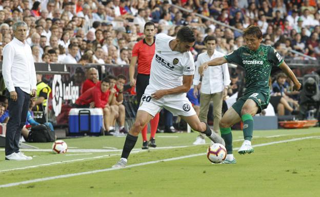 La afición del Valencia CF agota las 700 entradas para la ida de Copa ante el Betis