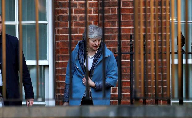 Los diputados británicos quieren arrebatar a May la dirección del país