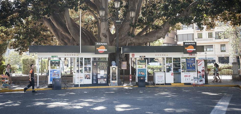 Un acuerdo permitirá cerrar dos gasolineras del centro al afectar a zonas monumentales