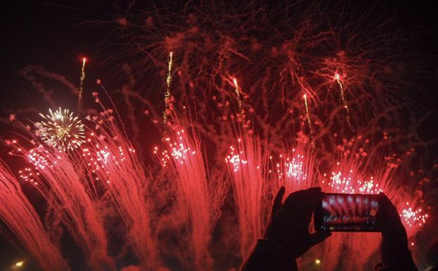 Vídeo | Revive la mascletà vertical 2019