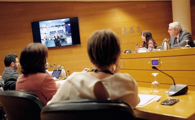 'El Bigotes' avisa: «Casado debería saber que todavía tiene mucha mierda en la mochila»