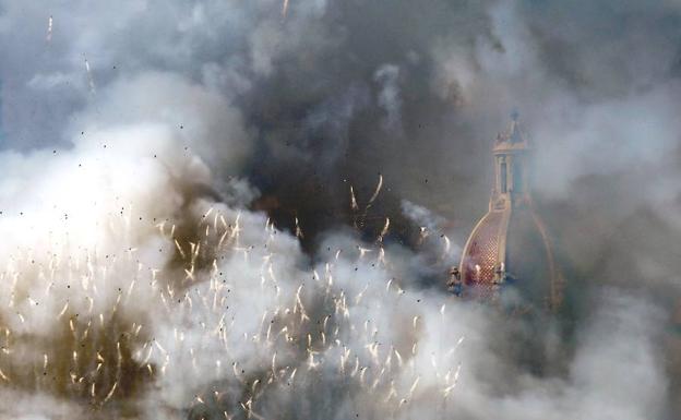 Peñarroja inaugura la catedral de la Pólvora con mazazo final