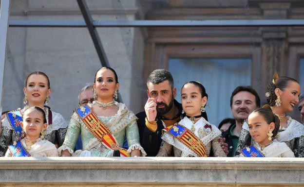 Los invitados a la mascletà en el Ayuntamiento el sábado y domingo