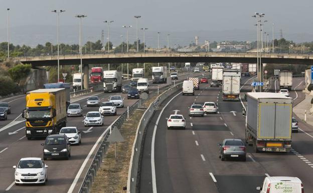 Detenido un kamikaze que circulaba por el bypass en contradirección desde Manises